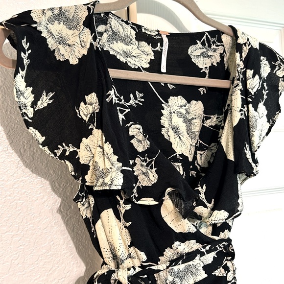 Free People floral boho Wrap Dress - Picture 4 of 9